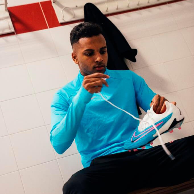 Rodrygo Goes Nike Phantom